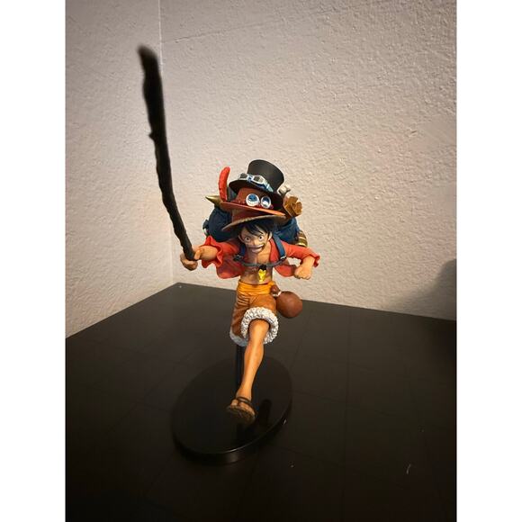 One Piece Monkey D. Luffy Banpresto Figure – Special Color - Picture 4 of 9
